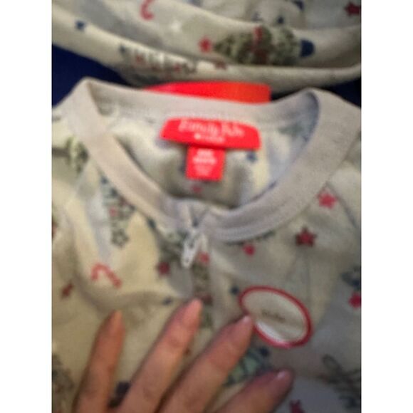Macy’s Family Pajamas Sleepsuit Festive Trees 4-5 & 8 kids - Picture 5 of 5